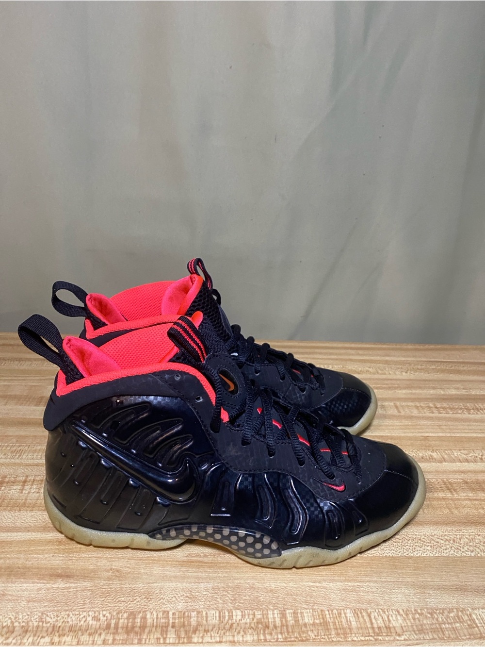 Nike Air Foamposite Pro GS YZY Black Crimson Size 6Y
